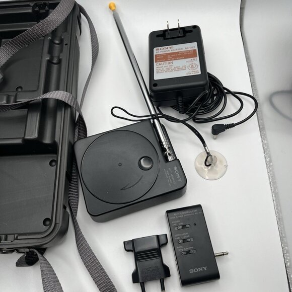 Vintage 80s Sony ICF-SW1S World Band Radio Receiver System W/ Case Shortwave - Picture 5 of 9